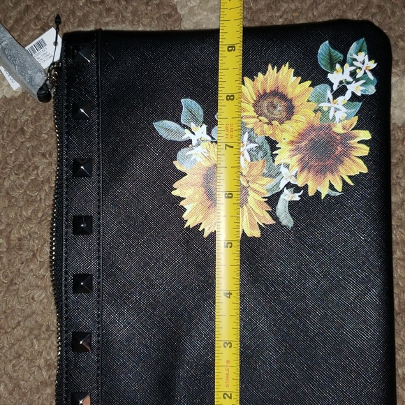 Pouch / wristlet - Picture 4 of 5